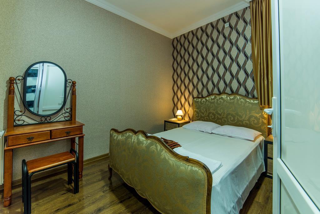 Hotel Guglux &Wine Cellar Telavi Eksteriør bilde